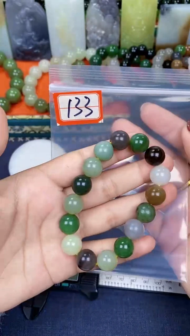 颈饰未镶嵌和田玉和田玉