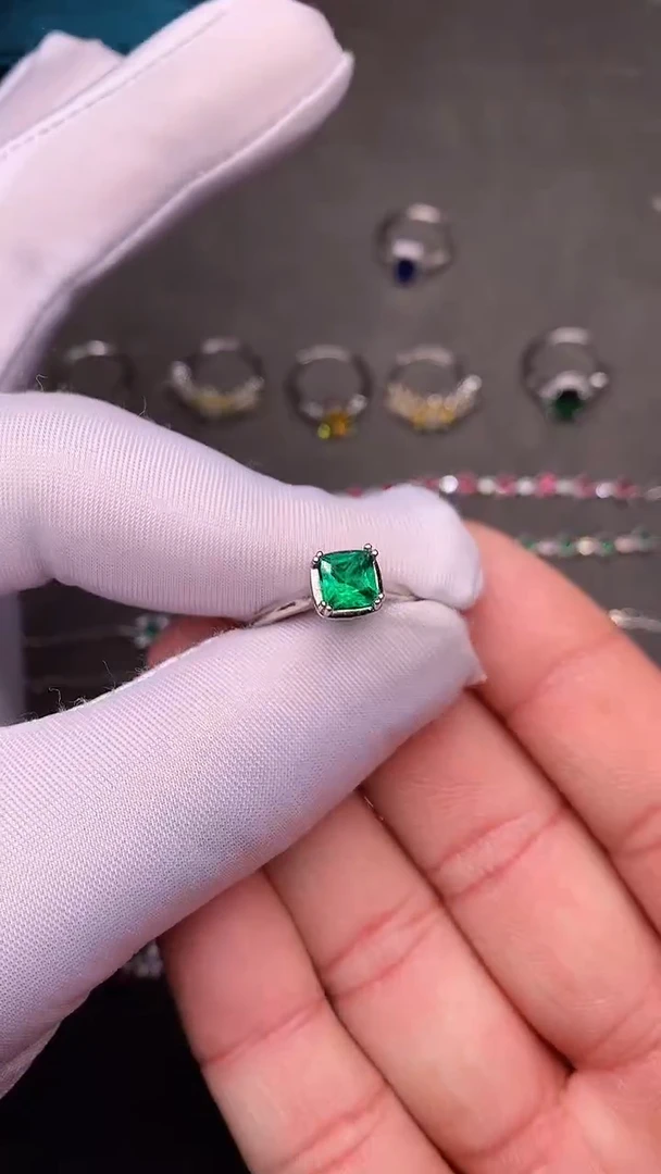 【闪购商品】透辉石戒指银S925镶嵌......