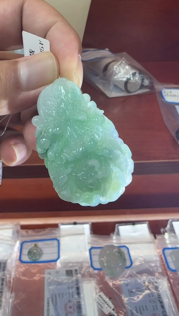 未镶嵌挂件翡翠A货翡翠多样性孤品