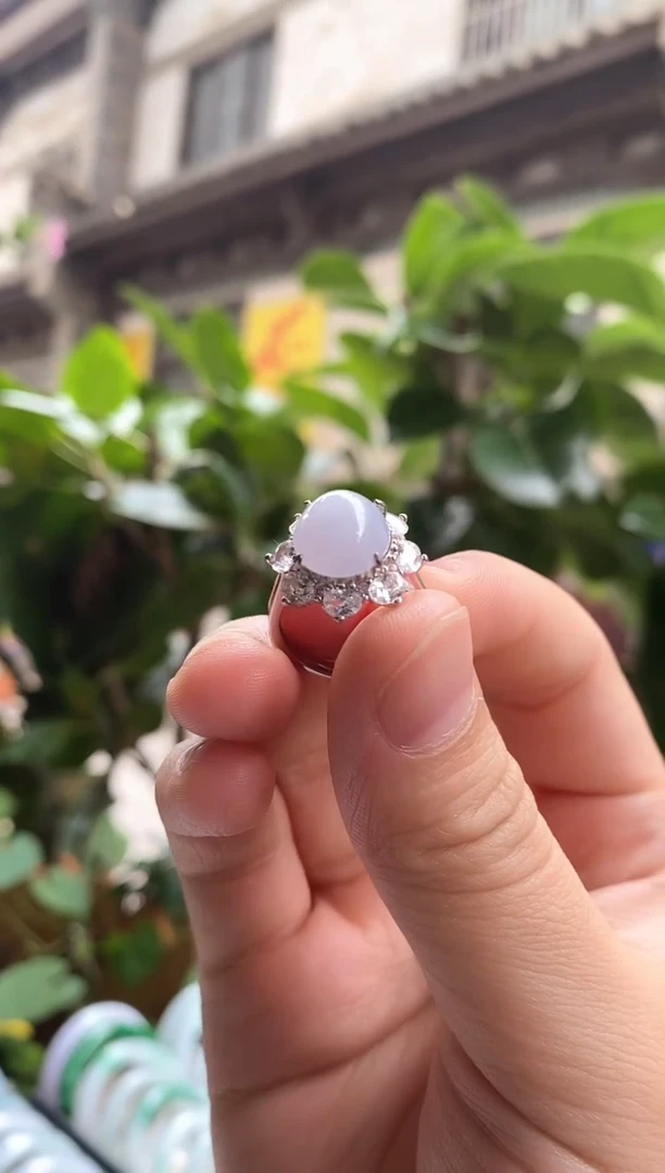 翡翠戒指银S925镶嵌翡翠戒指