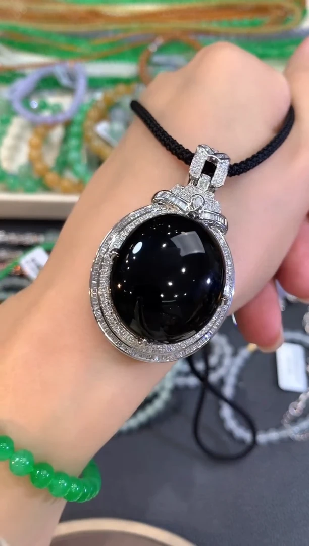 颈饰18K金镶嵌翡翠柠*姐f60