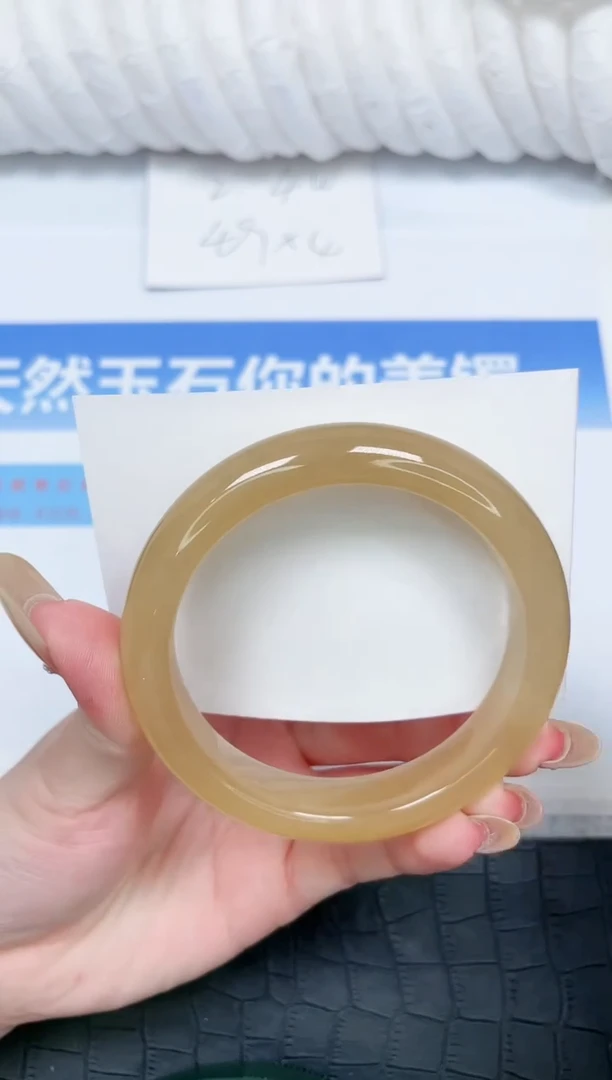 石英质玉手镯未镶嵌111-62