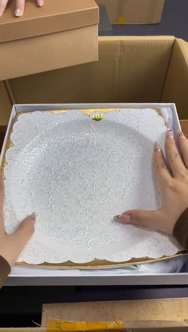 【闪购商品】瓷片隆莲瓷器欢迎大家