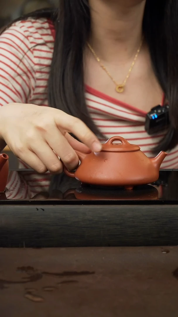 茶壶紫砂挥*人100,任瓢,朱泥