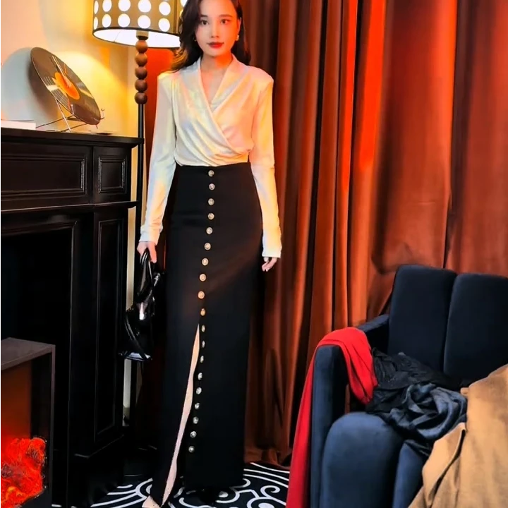 红衣上新【轻奢定制】设计师轻奢绵绵毛半身裙女高腰显瘦开叉长裙