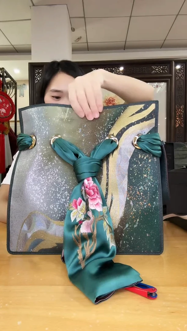 牛皮娟****e丝巾包包