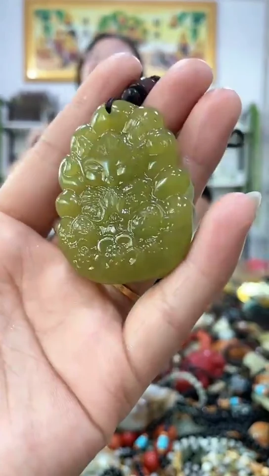 未镶嵌岫玉挂件