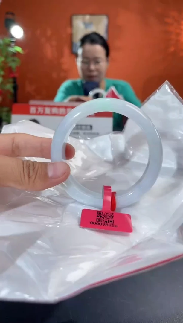 未镶嵌手镯翡翠翡翠手镯
