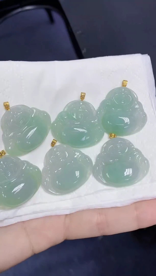翡翠18K金镶嵌颈饰天然缅甸翡翠A货多样性发其一