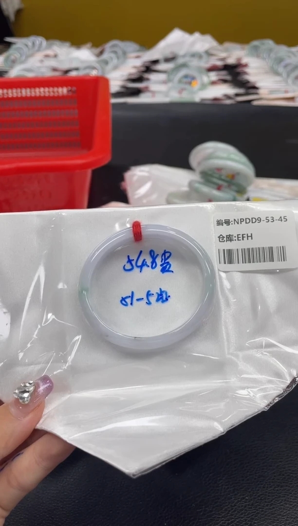 翡翠手镯未镶嵌翡翠 手镯