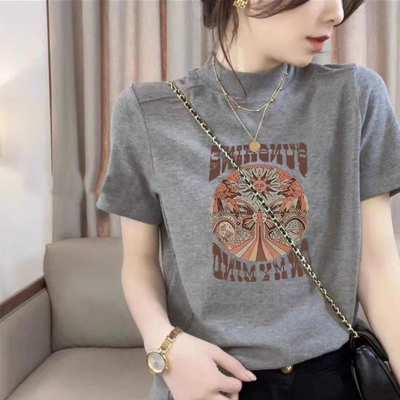 夏季女款百搭显瘦圆领纯棉休闲街头正肩短袖T恤