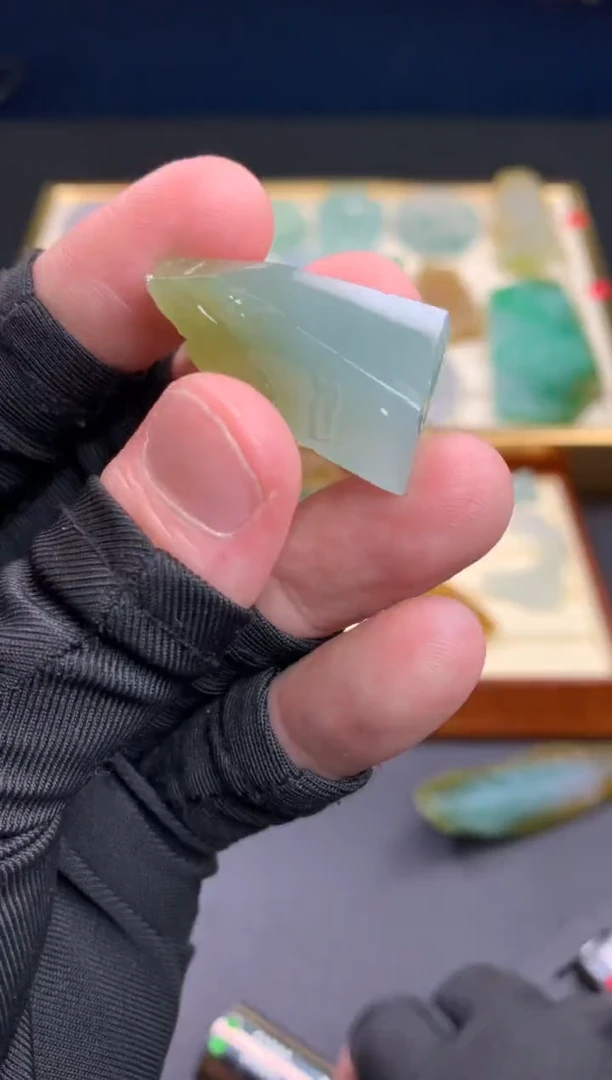 【闪购商品】定制翡翠未镶嵌