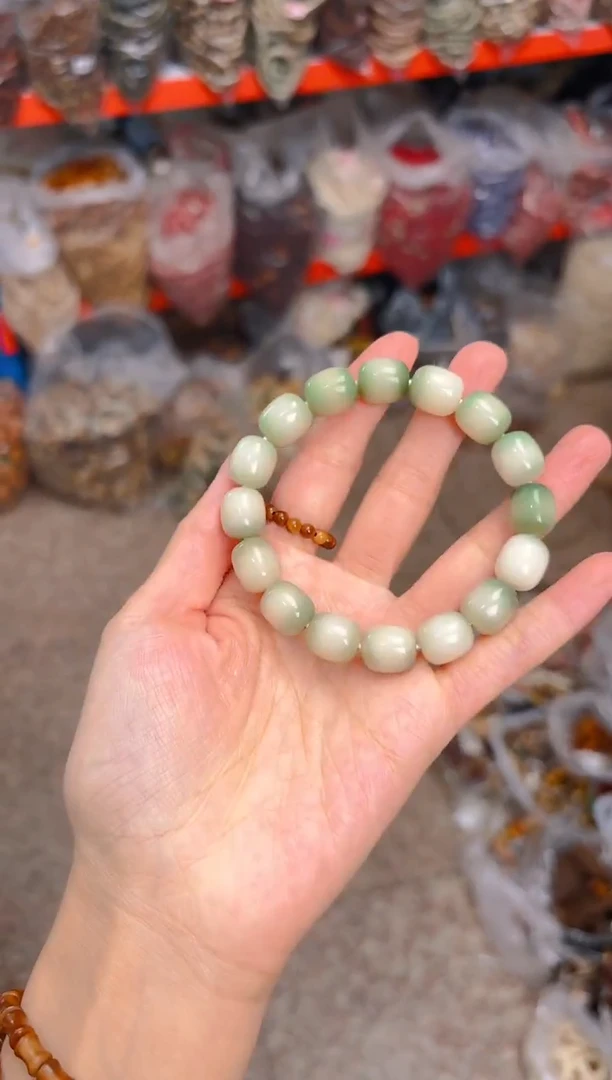 吊坠菩提根/象牙果绿色年糕单圈