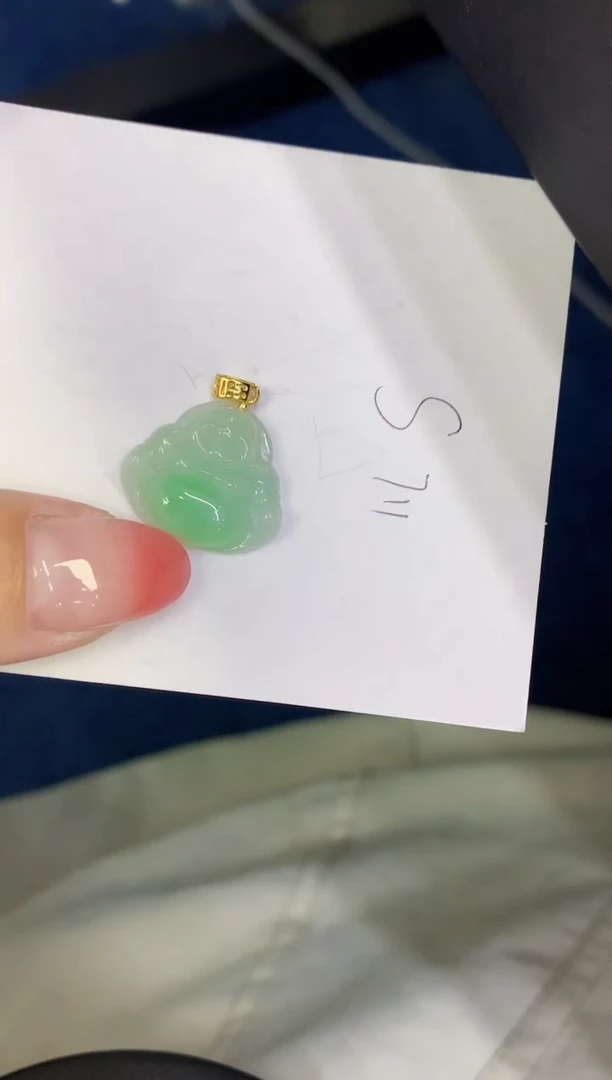 翡翠未镶嵌颈饰缅甸天然翡翠A货