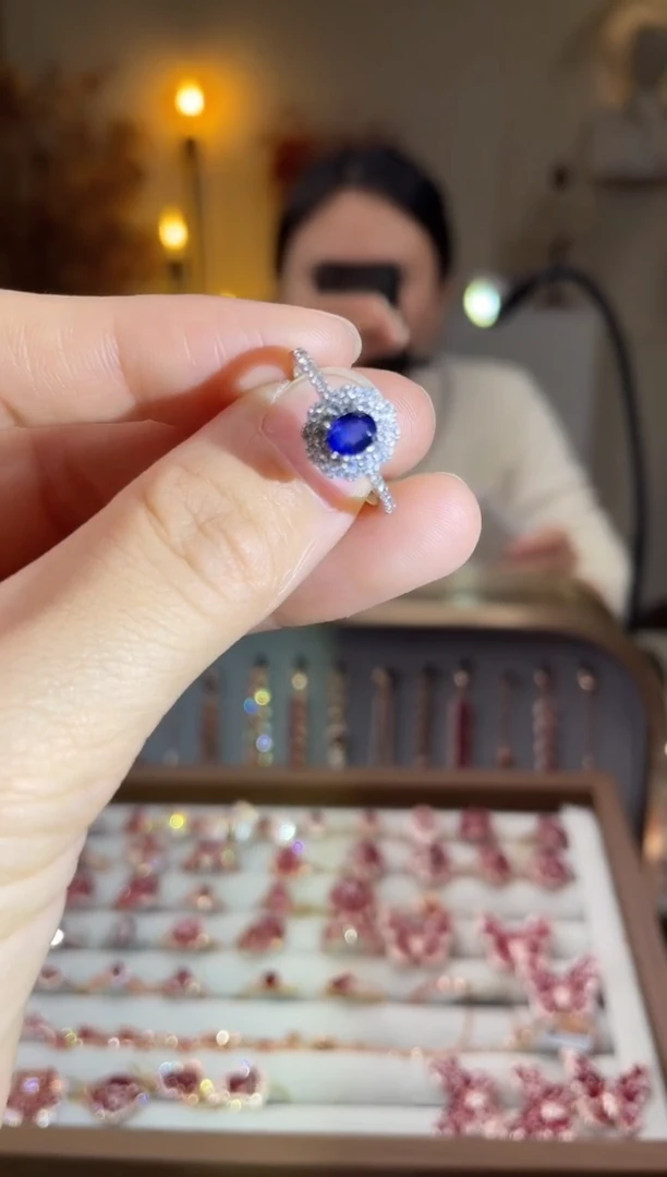 手饰蓝宝石银S925镶嵌手饰