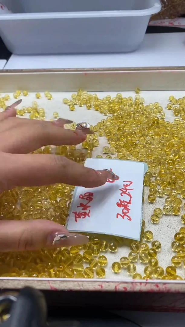 【闪购商品】水晶颈饰未镶嵌w126黄水晶8mm*25颗