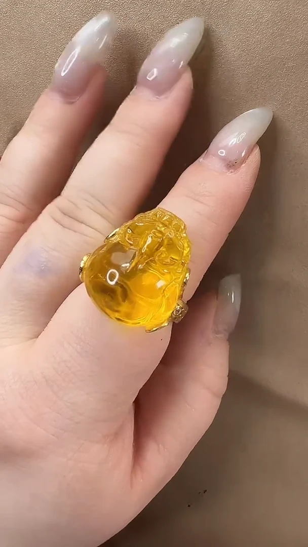 琥珀颈饰未镶嵌戒指