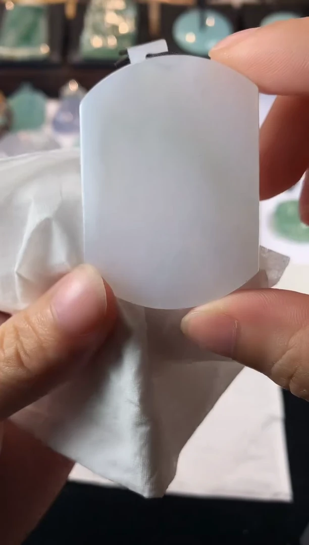 未镶嵌定制翡翠?****?毛货不退不换