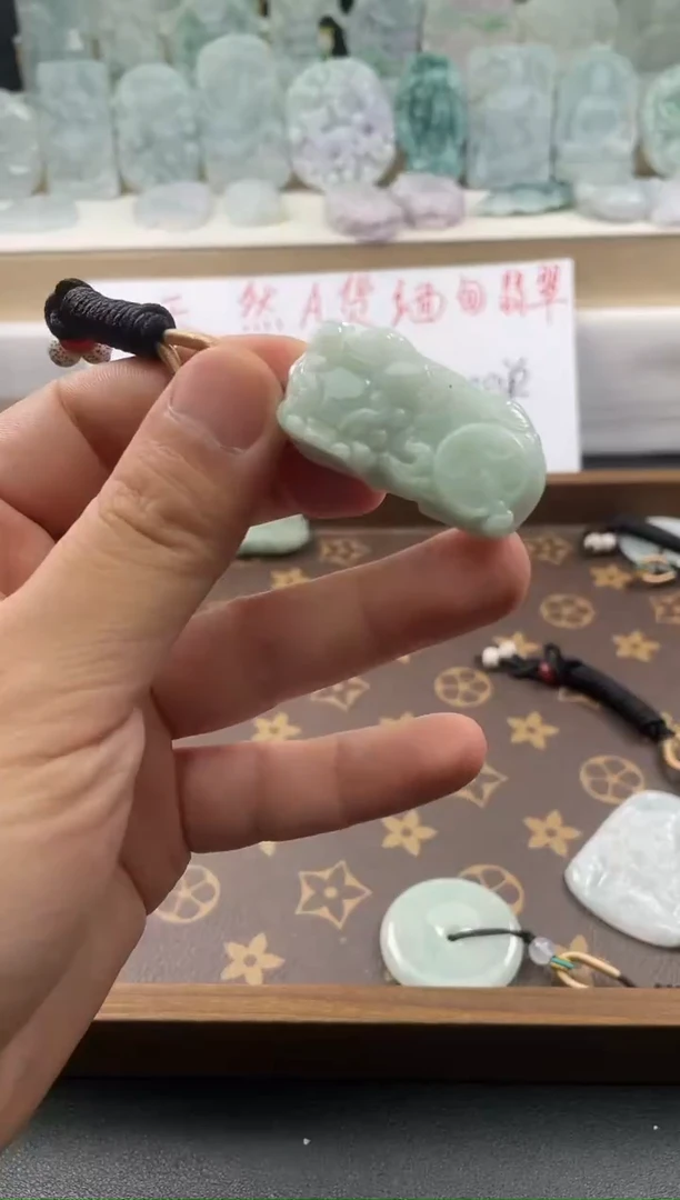 颈饰未镶嵌翡翠....10/19/.287