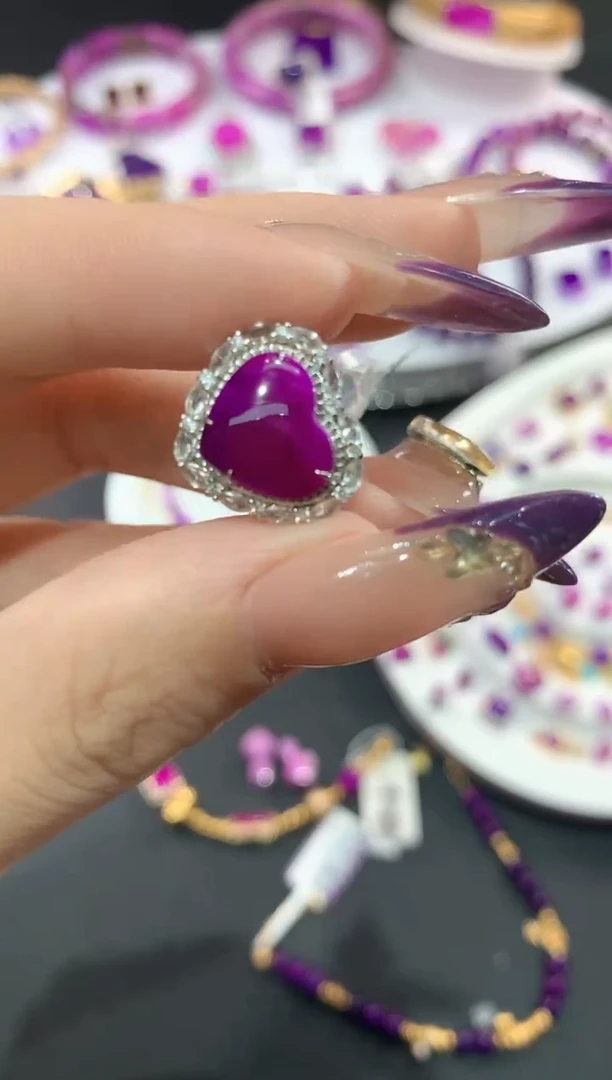 苏纪石（舒俱来）18K金镶嵌.戒指