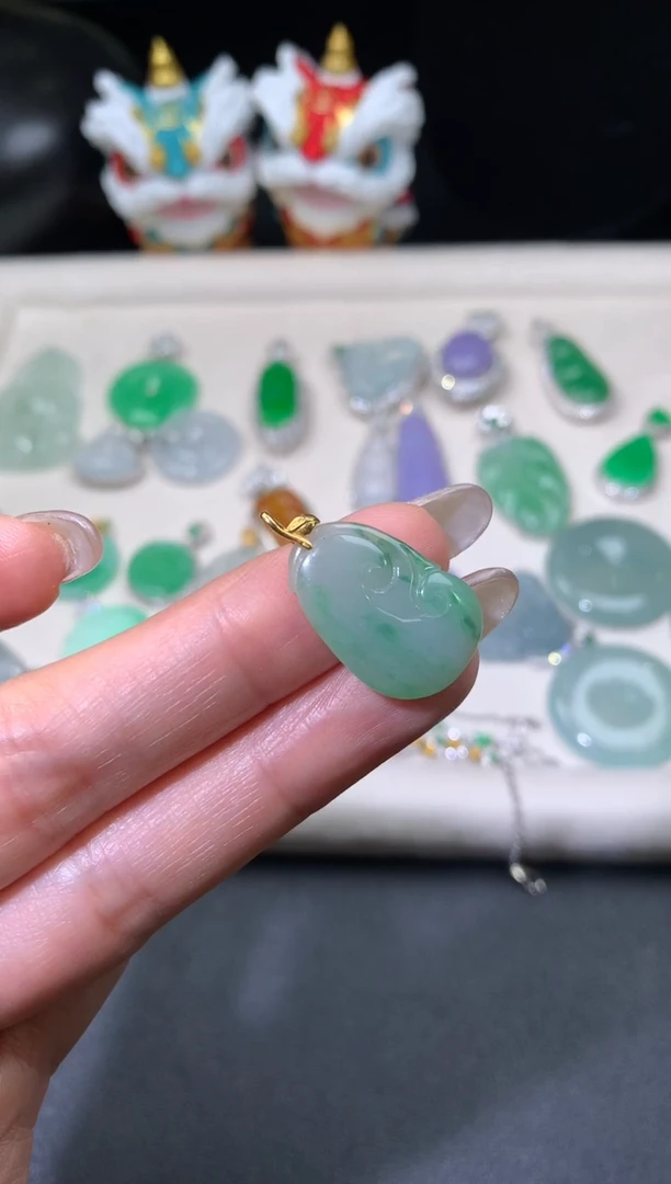 吊坠(不含链)18K金镶嵌翡翠翡翠