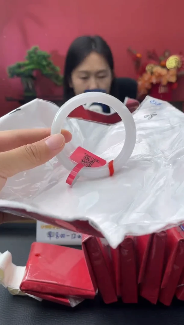 未镶嵌手镯翡翠6