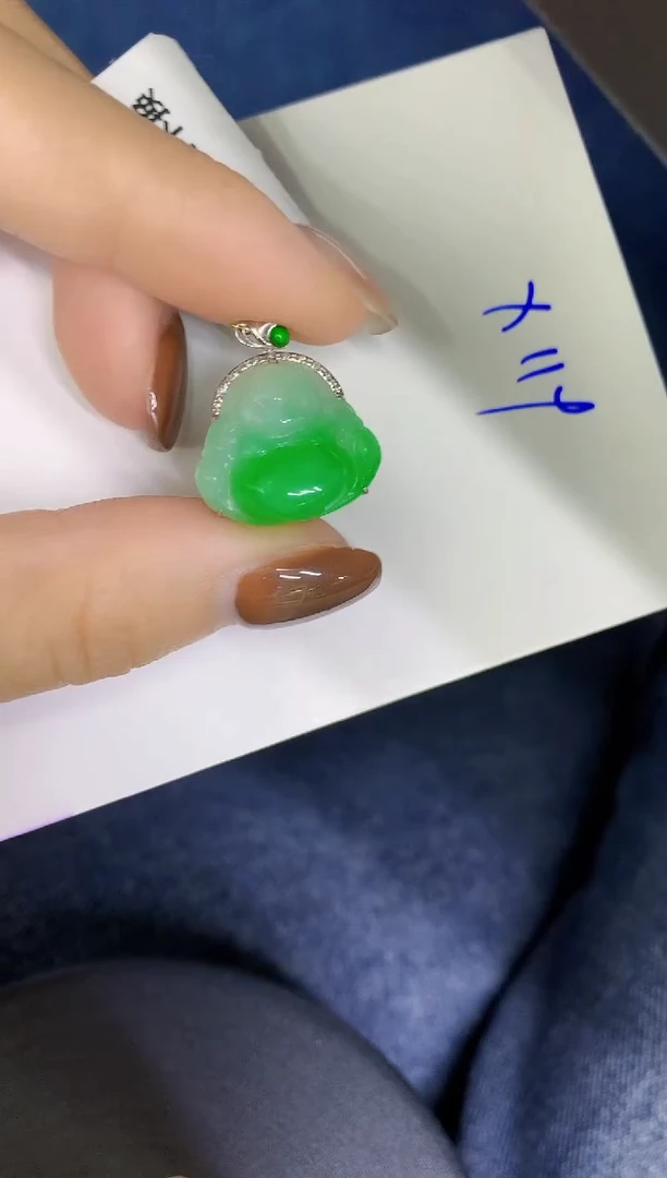 颈饰18K金镶嵌翡翠缅甸天然翡翠A货