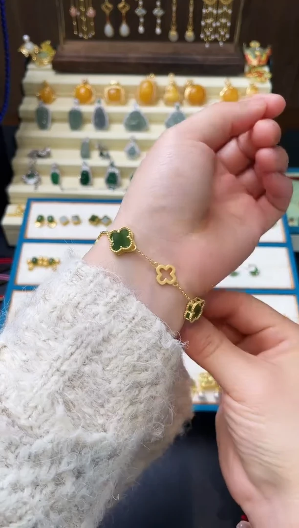 【闪购商品】和田玉颈饰银S925镀金镶嵌小草手链