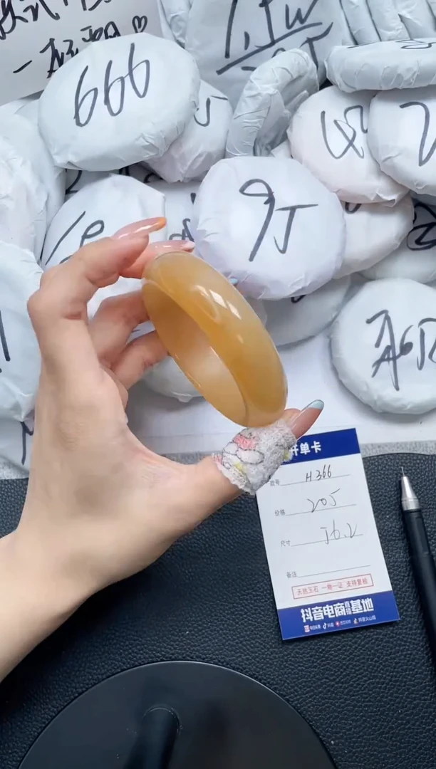 石英质玉手镯未镶嵌H366-56.2