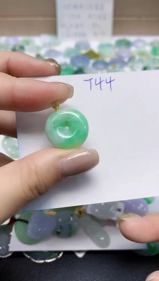 颈饰未镶嵌翡翠天然缅甸翡翠A货翡翠百元以上9元证书费自理