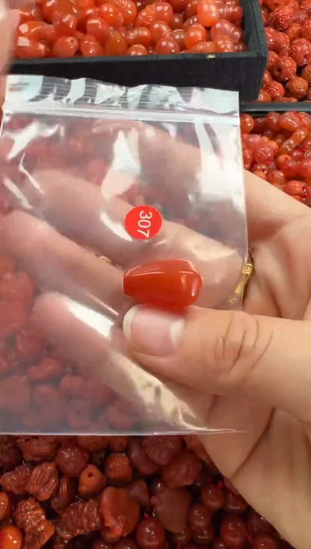 【闪购商品】南红玛瑙颈饰未镶嵌1