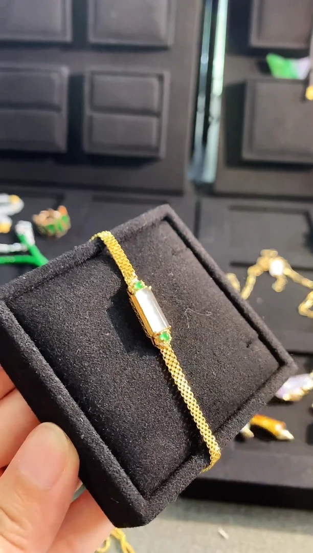 【闪购商品】翡翠手链18K金镶嵌手饰