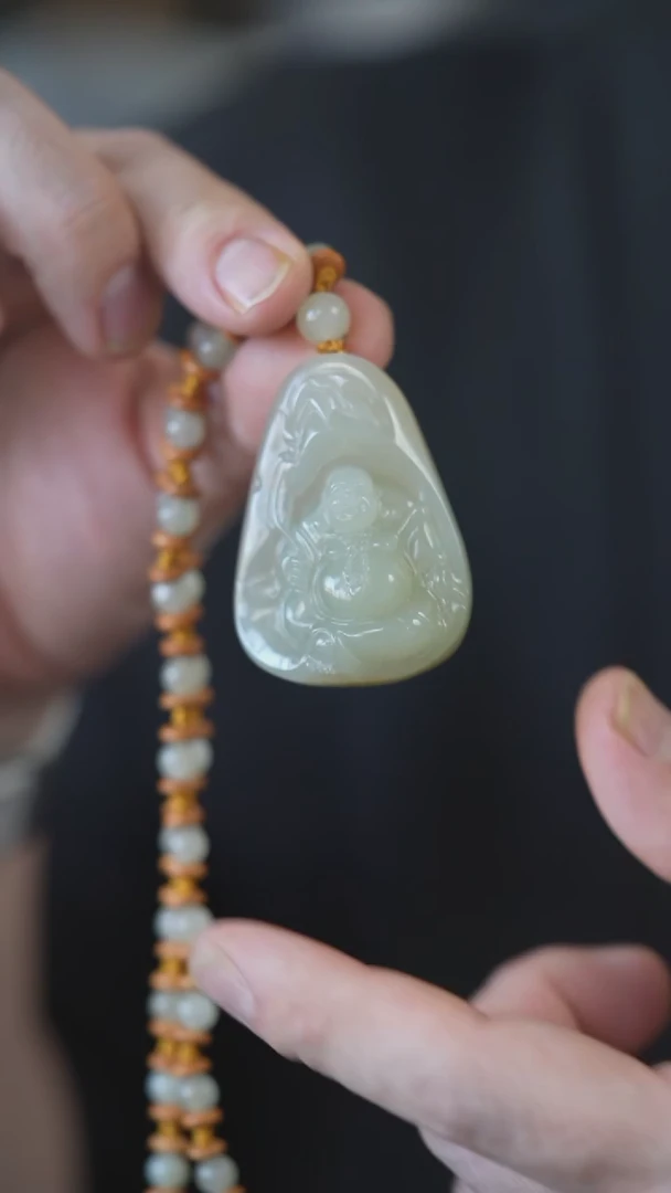 颈饰未镶嵌和田玉佛公