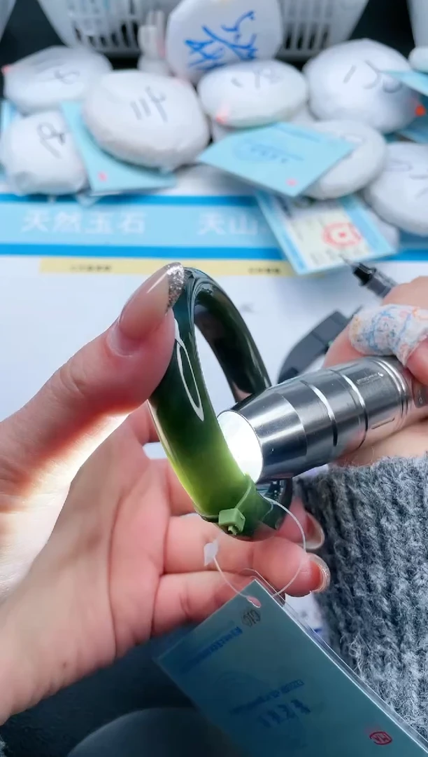 【闪购商品】和田玉手镯未镶嵌17V367-56