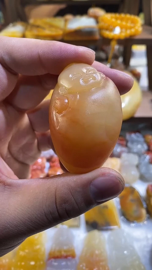 未镶嵌石英质玉（黄龙玉）吊坠(不含链)把玩件