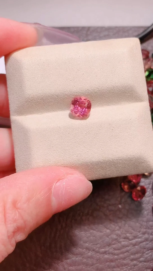 未镶嵌珠宝半成品碧玺1.77ct