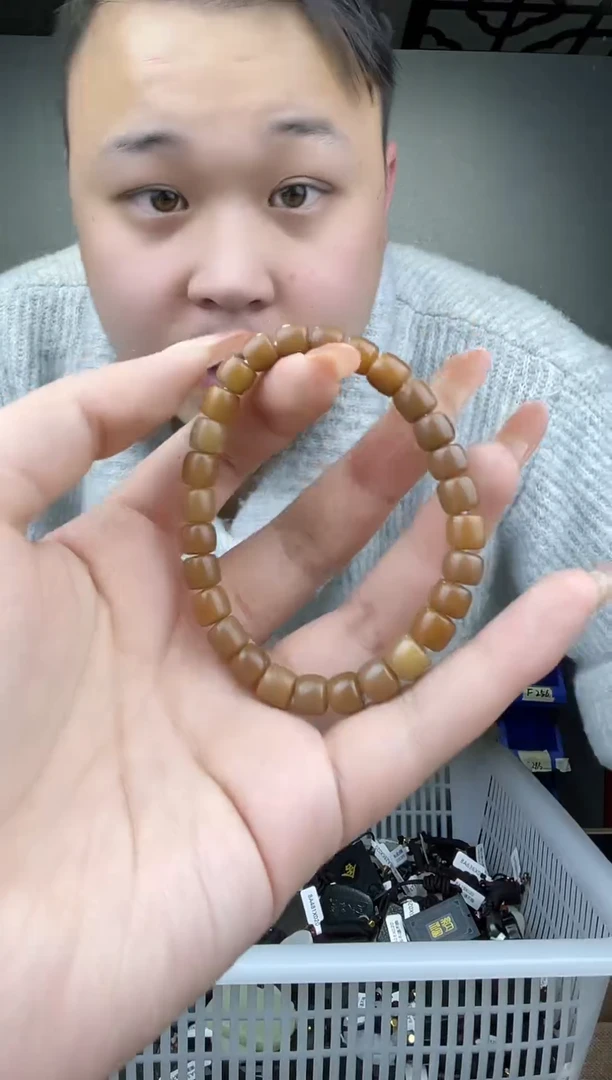 未镶嵌和田玉挂件拍一发一，多样性发货