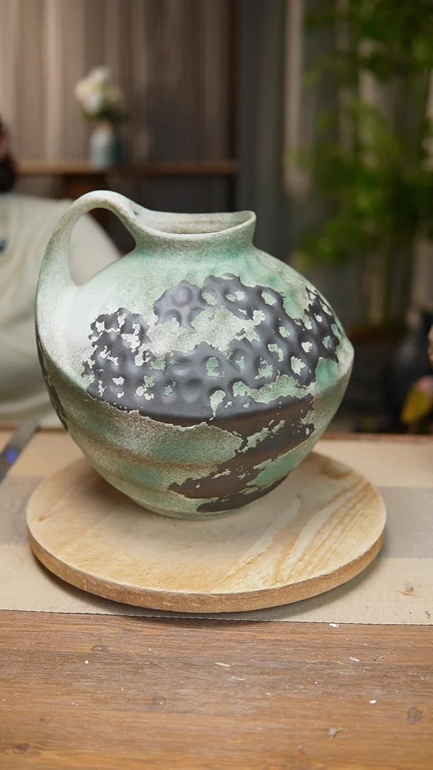 【闪购商品】陶瓷  花器诧寂复古绿胖奶壶