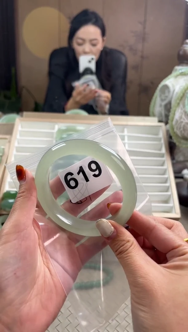 未镶嵌手镯石英质玉艺***鸣619