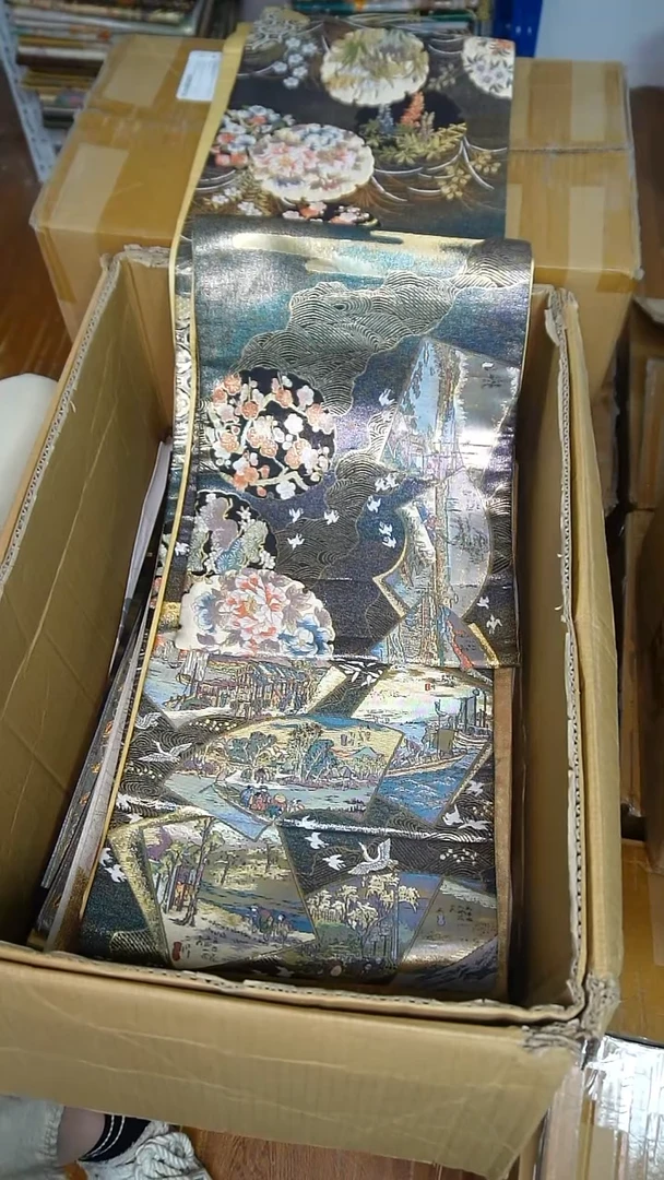 织绣恩**贝单面全通织金花卉