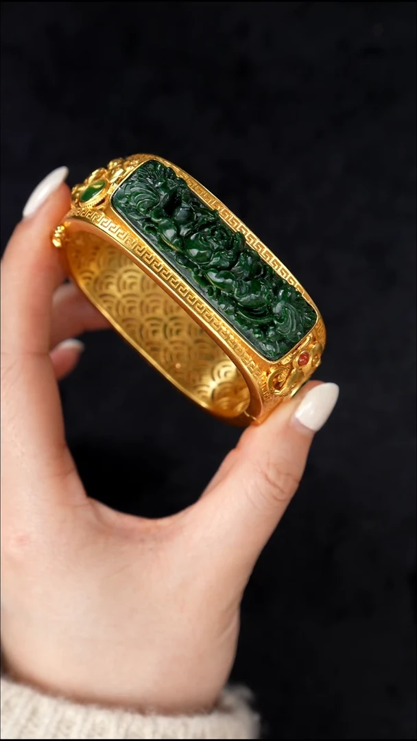 颈饰未镶嵌翡翠手镯6