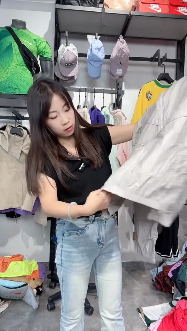 1283 编码 瑕疵款直播间过款为准 尺码M