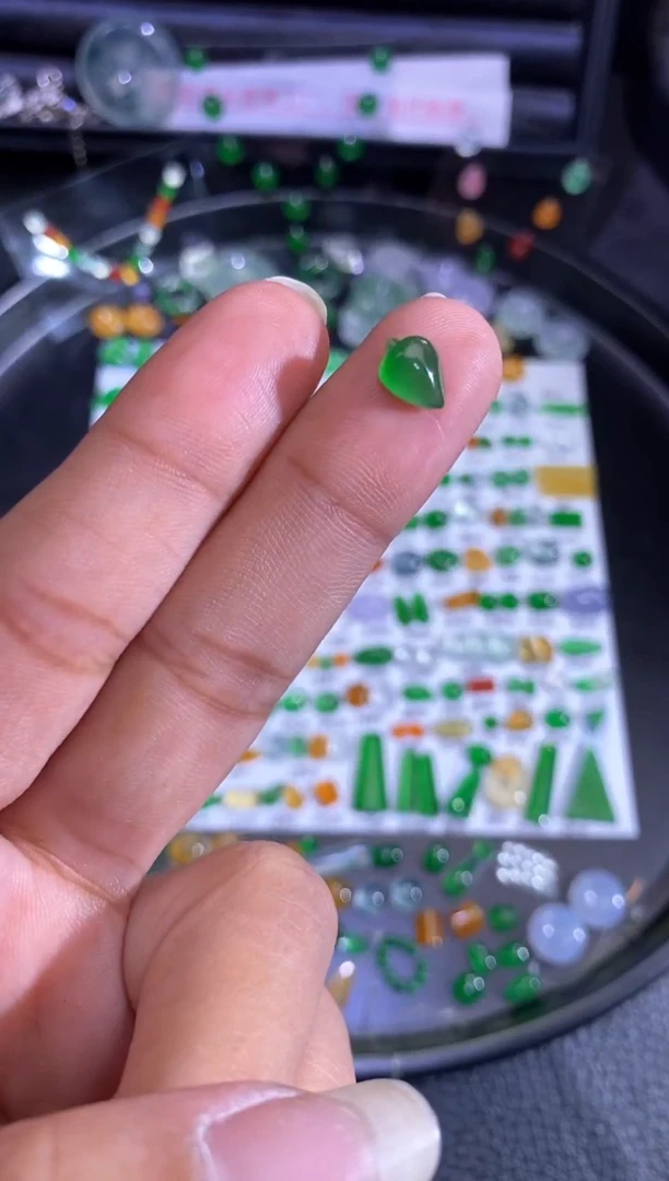 未镶嵌挂件翡翠瓜