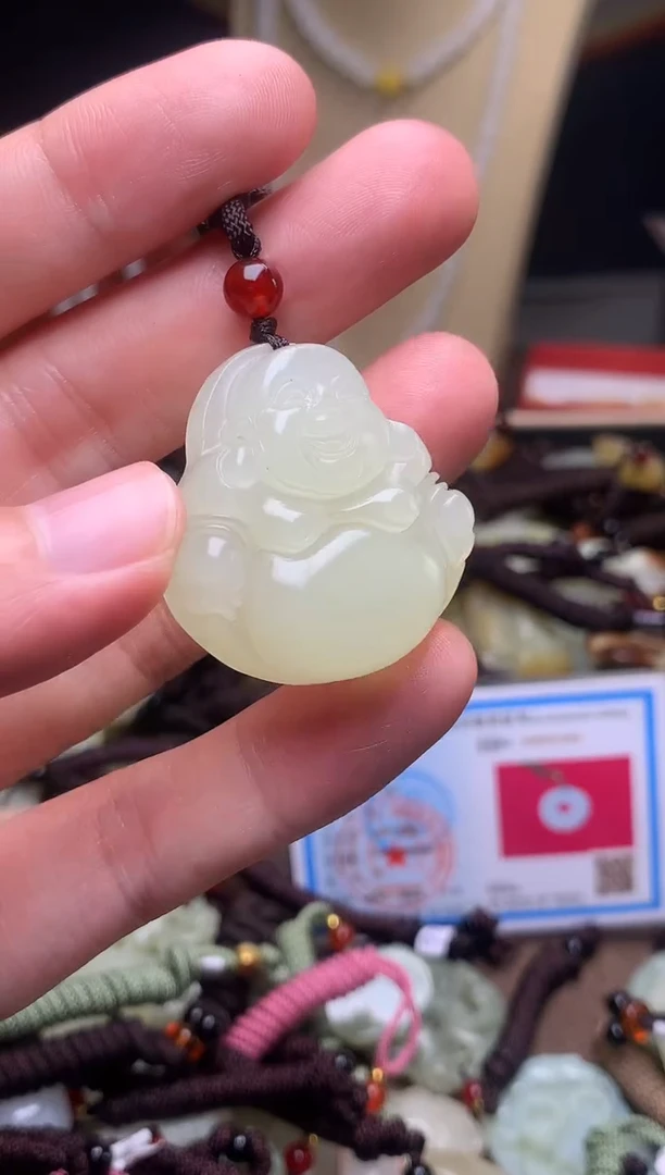 玉新疆料青海料清水吊坠