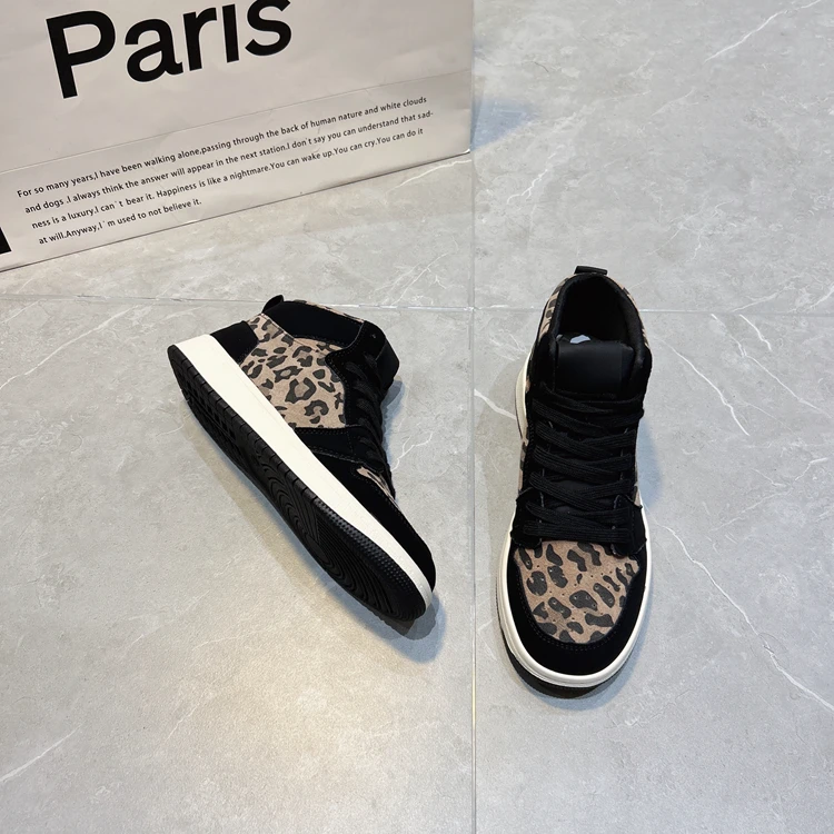 真皮休闲鞋女平底2025秋冬新款韩版豹纹高帮鞋百搭加绒运动板鞋潮