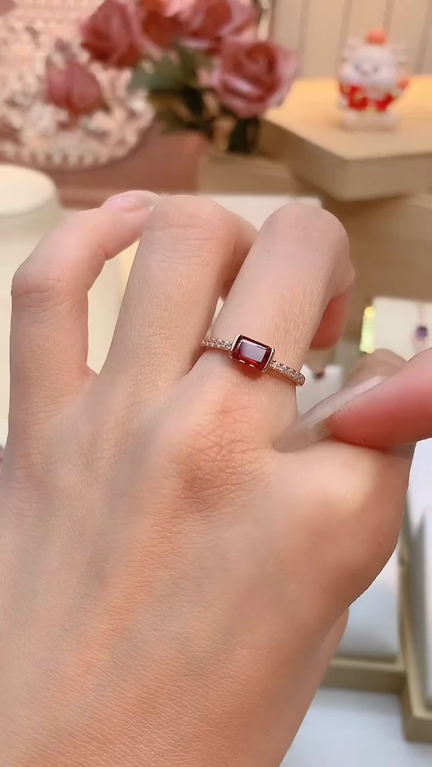 银S925镶嵌戒指石榴石方切