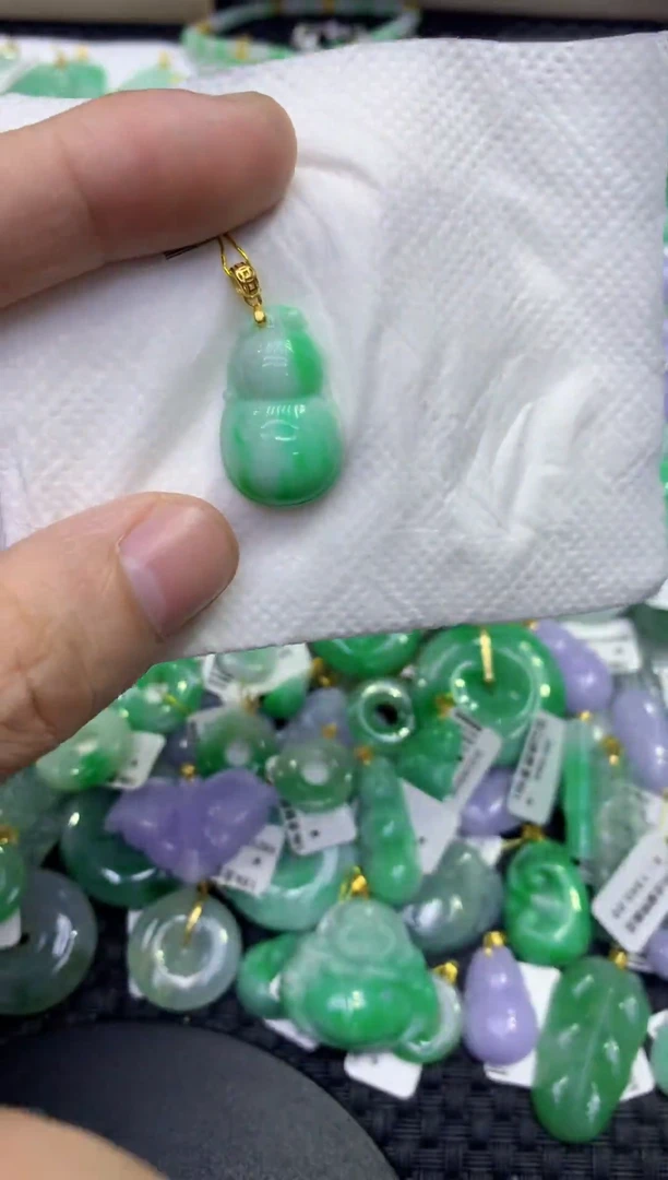 颈饰未镶嵌翡翠天然缅甸A货翡翠