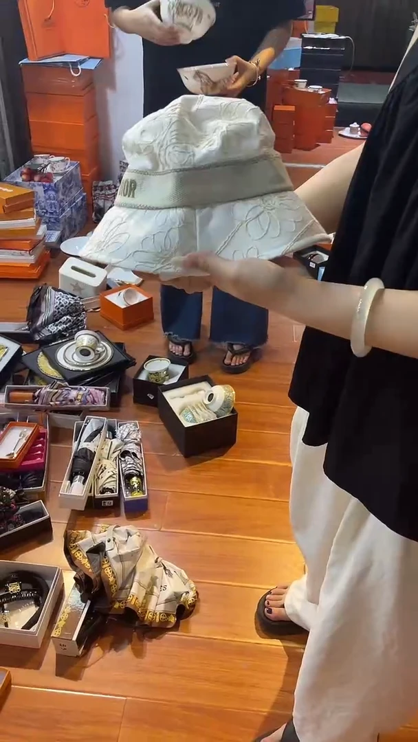 杯鸿辉家品牌瓷器，京东包邮！