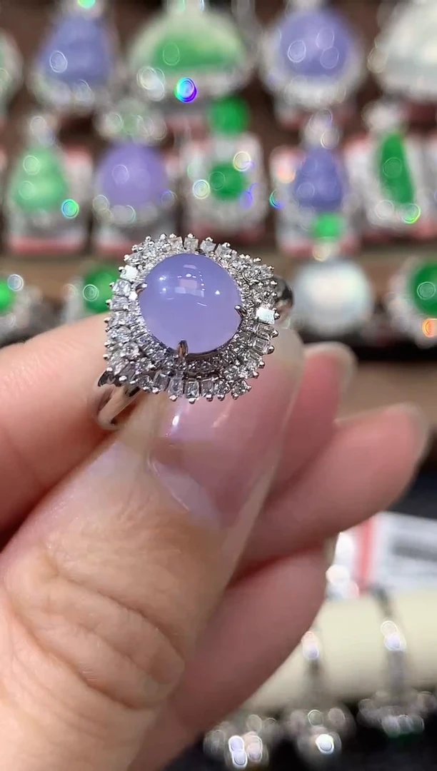 18K金镶嵌戒指翡翠C28 紫货有一定色差