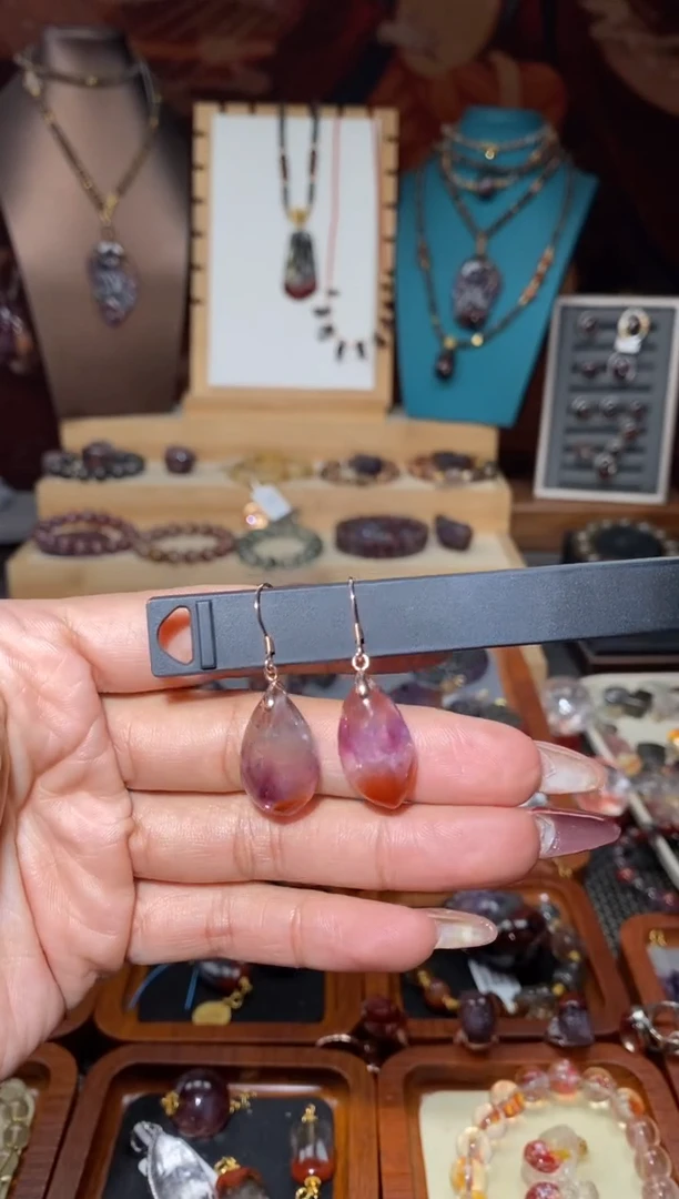 【闪购商品】水晶耳饰未镶嵌红极光